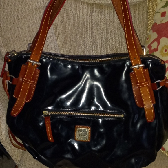 Dooney & Bourke Large Nina Black Patent Leather Shoulder Bag - Picture 1 of 7